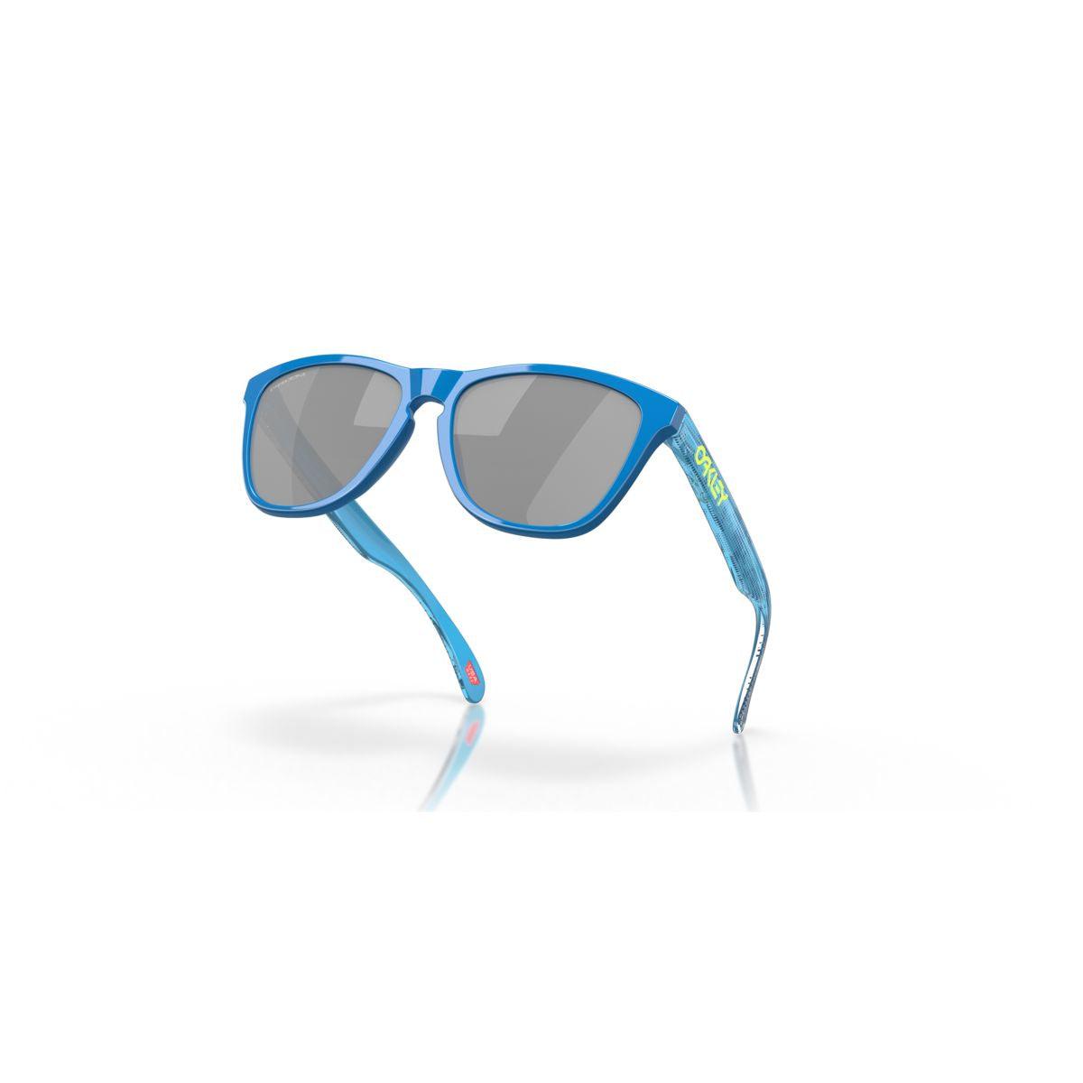 Oakley Frogskins (Low Bridge Fit) Hi Res Polished Sapphire/Prizm Black 0OO9245-9245C9